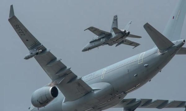 Akrotiri’den havalanan İngiliz jetleri sahada I Gökyüzünde dev yakıt istasyonu