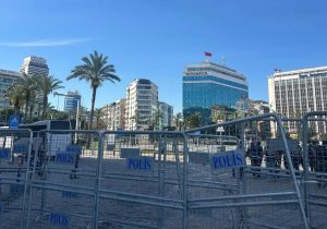 İzmir mitingine barikat: Özgür Özel’in Cumhuriyet Meydanı’ndaki mitingine valilik yasağı
