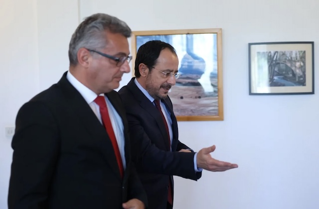 Kıbrıs görüşmelerinde asıl meseleler yine erteleniyor I Cyprus Mail: “İki liderden çok, iki belediye başkanı”