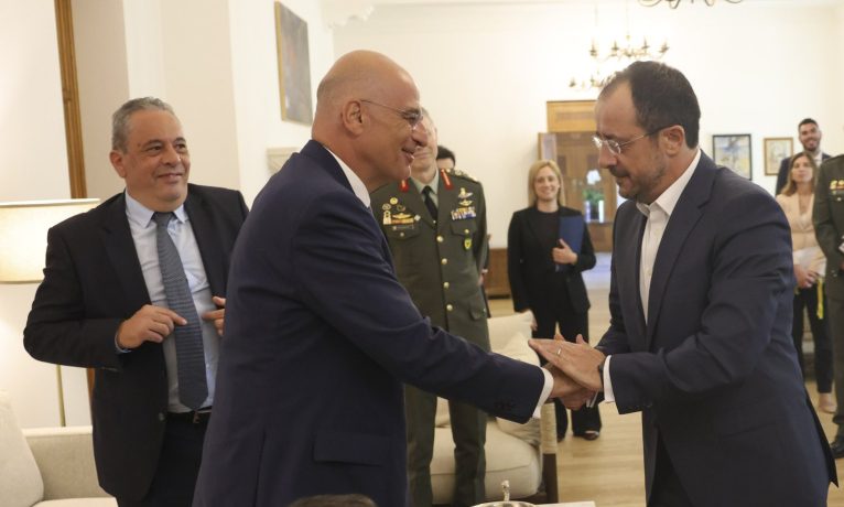 Hristodulidis Atina’da Dendias ile görüşecek