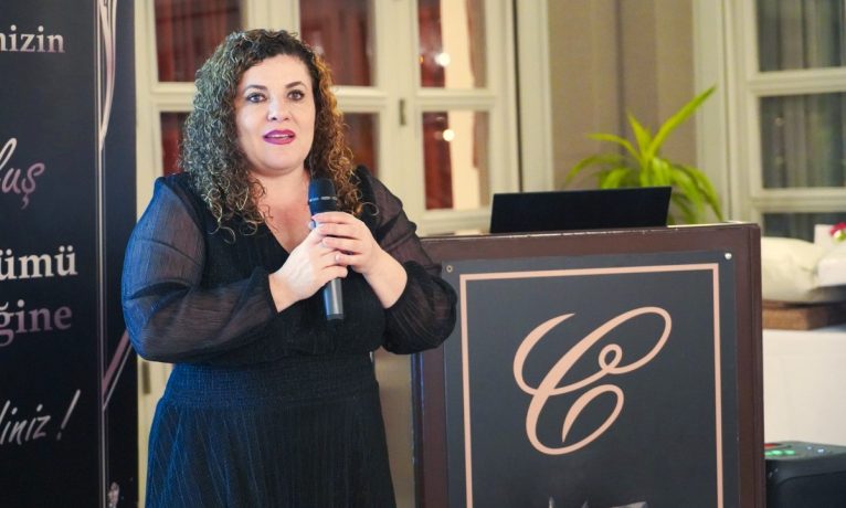 Başkan Bilen Sayılı Bozkırlı 19’uncu yılda duyurdu: “İKD Köşkü tüm kadın örgütlerine ücretsiz açık”