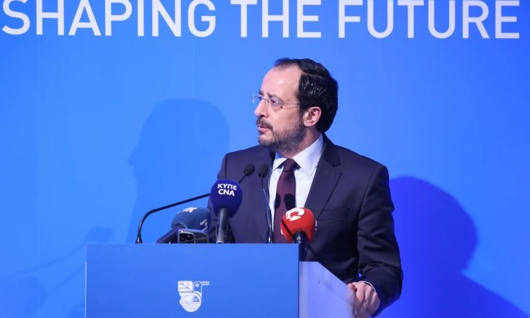 Turizmde düşüş: Hristodulidis “istikrar ve güvenilirlik” vurgusu yaptı