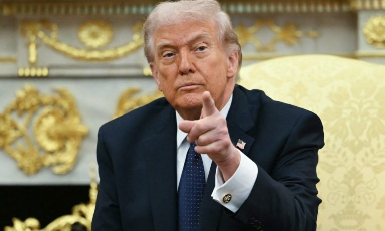 Trump: “ABD-İran ateşkesi yaşam destek ünitesinde”