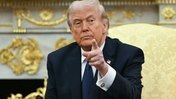 Trump: “ABD-İran ateşkesi yaşam destek ünitesinde”