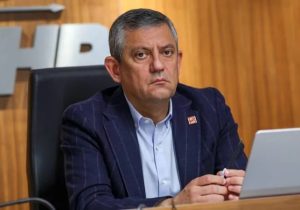 CHP lideri Özel, The Economist’e yazdı: “Türkiye’nin demokrasi mücadelesi Macaristan’dan daha zor”
