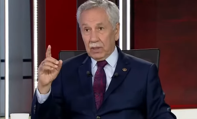 Bülent Arınç: “Bir ülkede 3 milyon kişi terörist olabilir mi?”