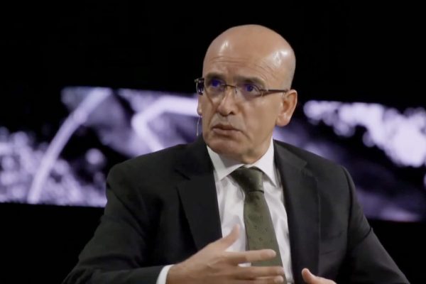 Londra’da ‘mutlak butlan’ şoku: Yabancı yatırımcılar Şimşek ve Karahan’ın toplantısını terk etti