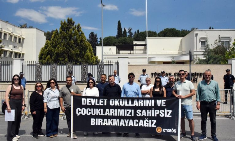 KTOEÖS’ten Büyükelçiliğe sert mesaj: “Sorumlular hesap vermeli”