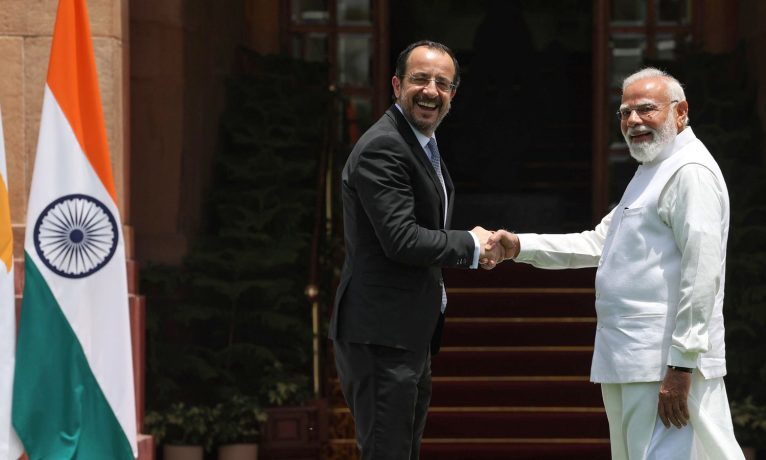 Kıbrıs ile Hindistan arasında savunma ve ulaşım işbirliği