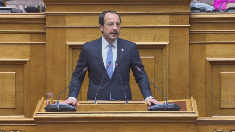 Hristodulidis’ten Atina’da mesajlar: “İki devletli çözüm düşünce olarak bile yok”