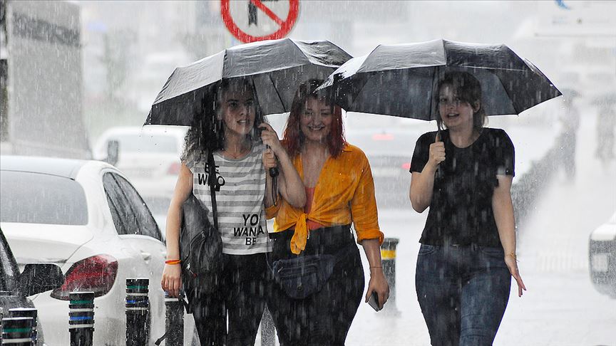 Meteoroloji uyardı: 12.00-16.00 saatleri arasında kuvvetli sağanak bekleniyor