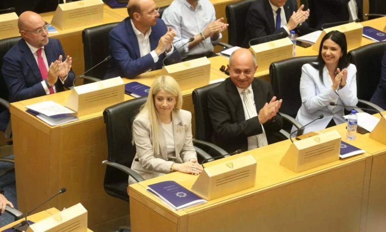 Güneyde yeni Meclis dengesi: DISY-DIKO-Fidias hattı kazandı; Annita Demetriou yeniden başkan