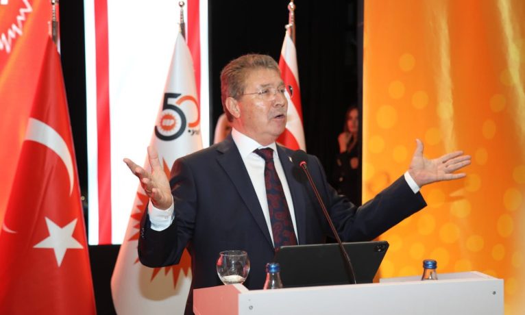 Holguin öncesi UBP’den iki devlet manifestosu