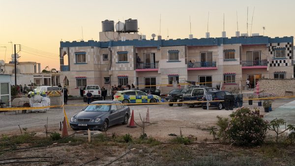 İngiliz Üsleri’nde korkunç olay: İki çocuk araçta ölü bulundu