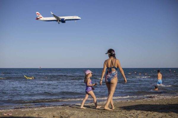 ABD ve İngiltere’nin seyahat uyarıları gevşedi, Kıbrıs turizmi nefes aldı
