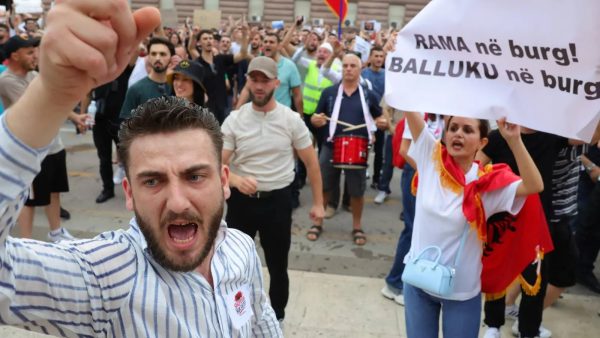 Trump’ın damadının tatil köyüne Arnavutluk’ta protestolar büyüyor