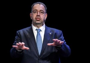 Daron Acemoğlu’ndan ‘yapay zeka’ çıkışı: “Herkesi kandırıyorlar, gerçek bu değil”
