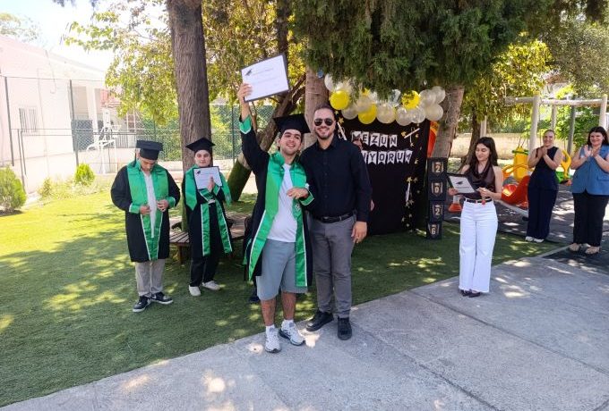 Girne Özel Eğitim ve İş Eğitim Okulu’nda mezuniyet sevinci