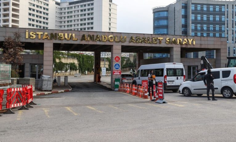 Türkiye’de yasa dışı bahis ağına iki koldan operasyon