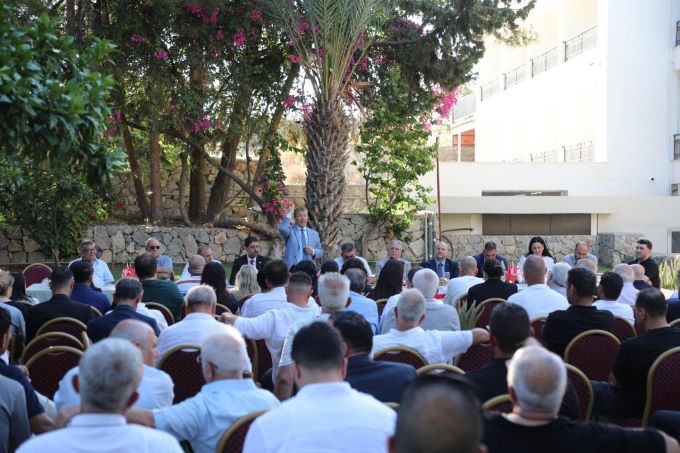 Üstel: “UBP sahaya çıktığında karşısında kimse duramaz”
