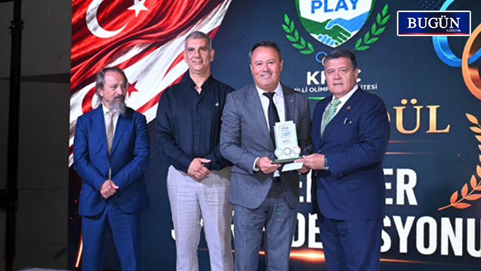 Vakıflar Tekerlekli Sandalye Basketbol Takımı’na Milli Olimpiyat Komitesi Özel Ödülü