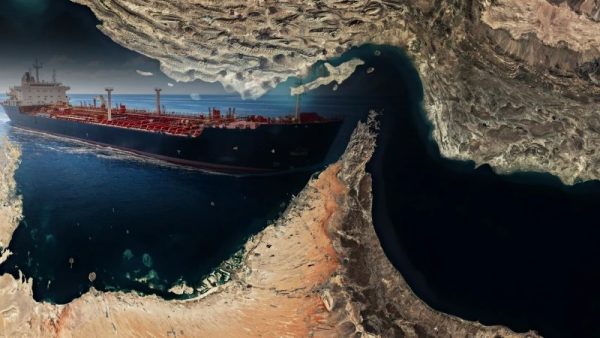 ABD’nin İran’a saldırıları 14’üncü gecede de sürdü: Petrol tankerini vurdu
