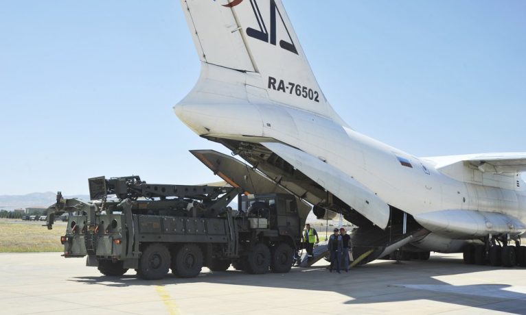 CAATSA yaptırımlarının kaldırılması için S-400 formülü: Üçüncü ülkeye satış masada