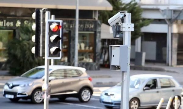 Güneyde yapay zekalı trafik kamerası dönemi başlıyor: Telefon kullanımı tespit edilecek