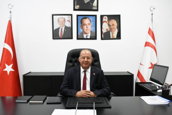 Kamu hastanelerindeki doktor açığı için 10 milyon 470 bin TL’lik hizmet alımı