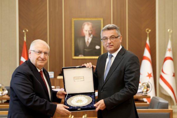Erhürman, Yaşar Güler ve beraberindeki heyeti kabul etti