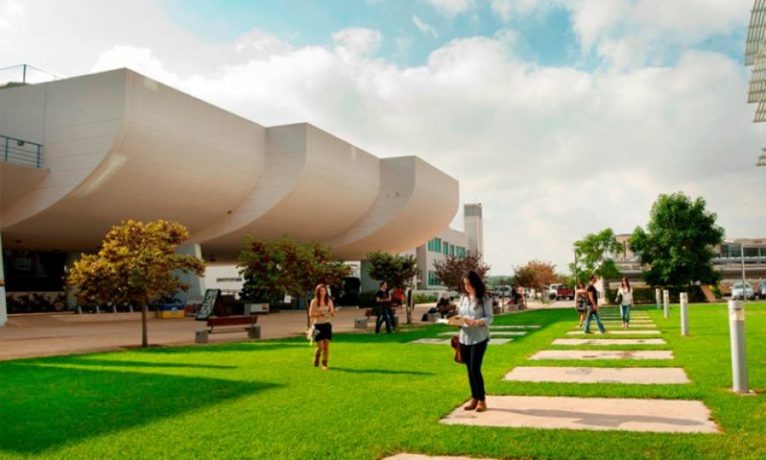 Güneydeki Kıbrıs Üniversitesi ilk İngilizce lisans programını açıyor