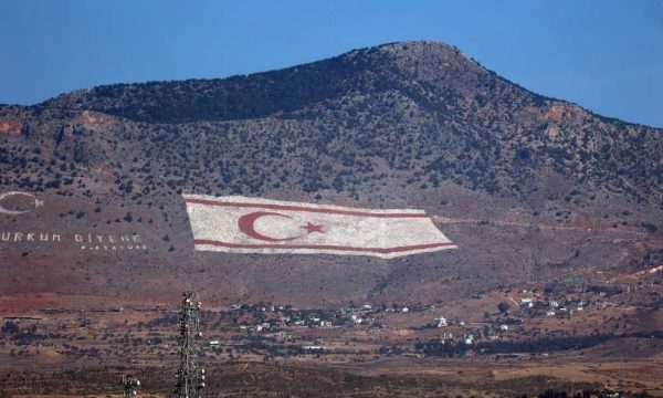 Politis: “Asıl Türk çözümü, her geçen gün kalıcılaşan bölünmedir”