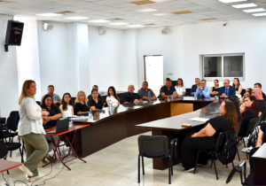 Turunçgil üreticileri ve teknik personele biyolojik mücadele eğitimi verildi