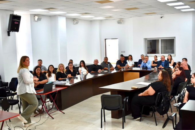 Turunçgil üreticileri ve teknik personele biyolojik mücadele eğitimi verildi