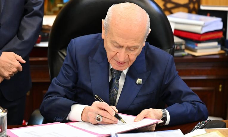 Bahçeli: “Öcalan umut hakkına, Ahmetler görevine, Demirtaş evine kavuşmalı”
