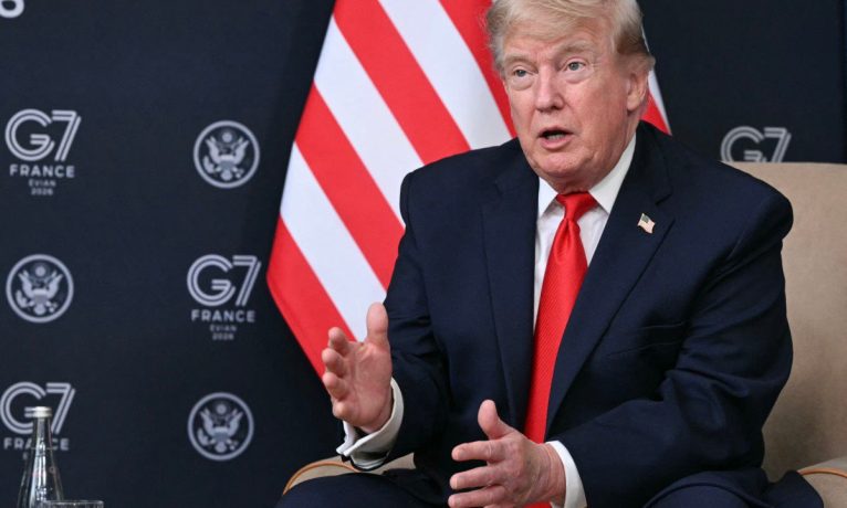 Trump, İran’la yeni müzakerelerin bugün başlayacağını açıkladı