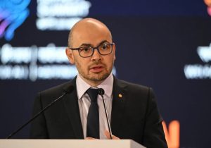 Mağusa kökenli Nobel ödüllü Hassabis’ten küresel yapay zeka denetimi çağrısı