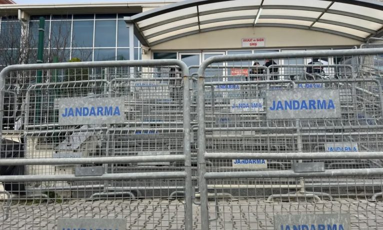 İBB davasında İmamoğlu dahil 53 kişinin tutukluluğuna devam kararı