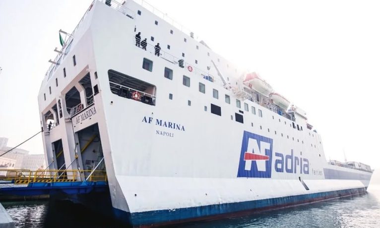 Kıbrıs-Yunanistan feribotu için 2027 uyarısı