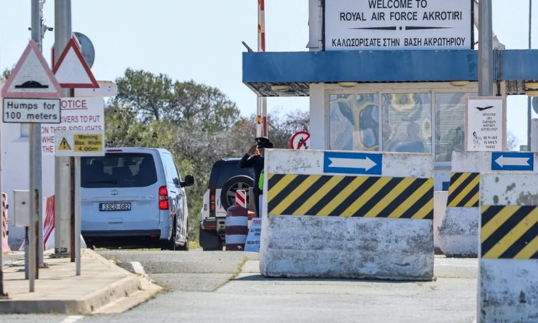 ⁠Akrotiri’de yeni antenlere karşı protesto: İngiliz Üsleri ek arazi istiyor
