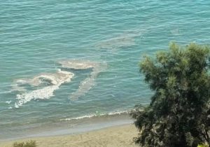 ⁠Limasol sahillerindeki kirliliğin kaynağı bulunamıyor: Arıtılmamış atık su denize boşaltıldı