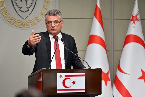 Erhürman: “Şimdi kartlar yeniden dağıtılacak!”
