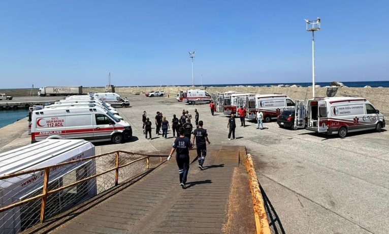 Sağlık Bakanlığı Girne’deki gemi kazası için tüm ekipleri harekete geçirdi