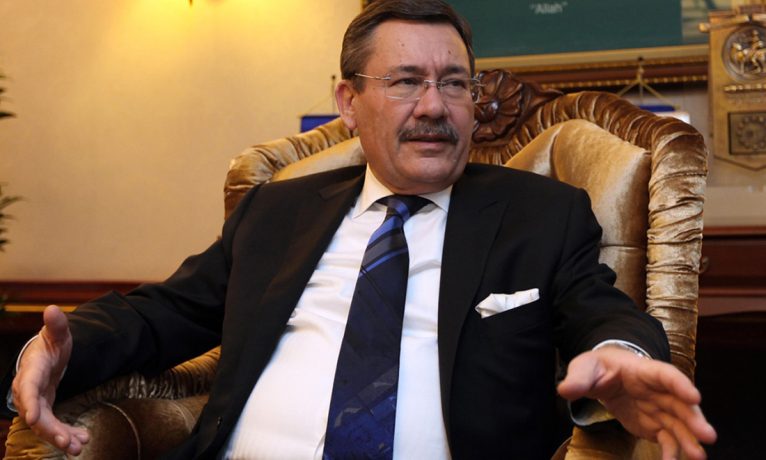 Melih Gökçek hakkında “yurt dışına kayıt dışı para aktarımı” soruşturması