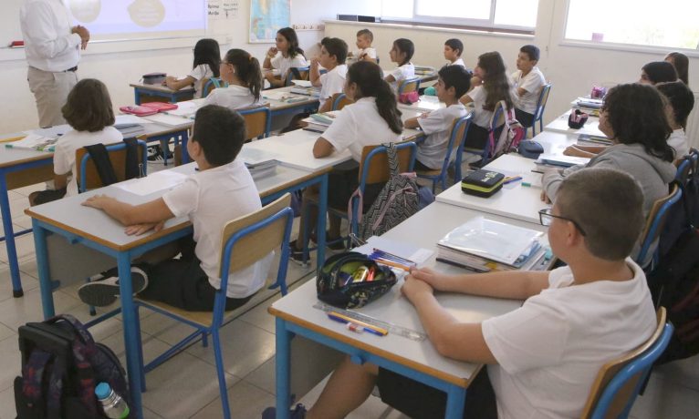 ⁠AB raporu Kıbrıs’taki eğitim krizini ortaya koydu: Öğrencilerin yarısından fazlası temel becerilerde yetersiz