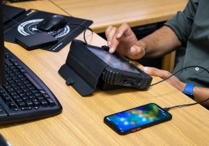 Cep telefonu ticaretinde 15,7 milyon euroluk KDV soruşturması: 5 şirkete arama