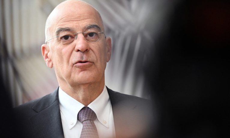 Dendias 1 Ekim törenleri için Kıbrıs’a geliyor