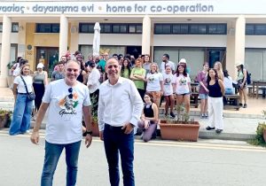 Lefkoşa’nın iki yanında ortak temizlik: Harmancı ve Prountzos aynı etkinlikte