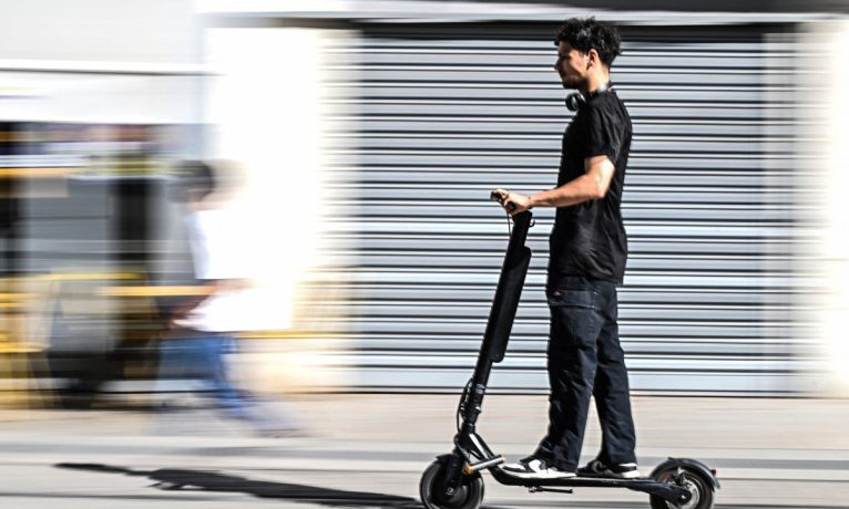 16 yaşındaki scooter sürücüsü yaşamını yitirdi