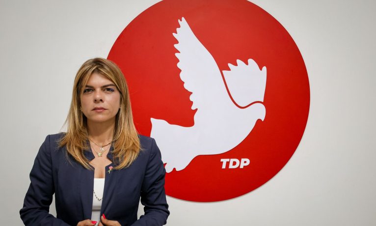 Ayşe Öztabay: “Liyakate göre atama yapmayan bakan birinci sorumludur”